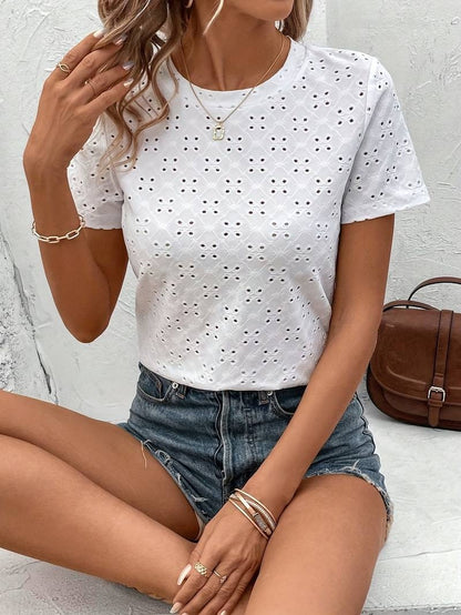 Casual White Short-Sleeve T-Shirt With Cut-Out Pattern Style For Women | Ideal for Summer