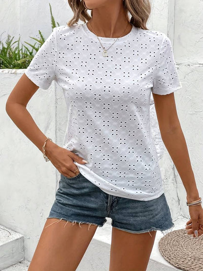 Casual White Short-Sleeve T-Shirt With Cut-Out Pattern Style For Women | Ideal for Summer