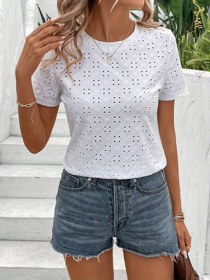 Casual White Short-Sleeve T-Shirt With Cut-Out Pattern Style For Women | Ideal for Summer